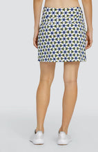 Carregue a imagem no visualizador da galeria,Iyanna 18" Skort - Nova Rush
