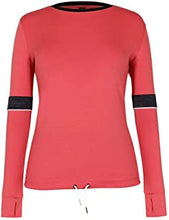 Load image in gallery viewer,Camiseta Whitney - Cherry Rose - Tailgolf