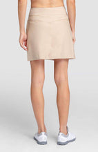 Load image in gallery viewer,Falda Mulligan - Beige - Tailgolf