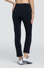 Load image in gallery viewer,Pantalón Aubrianna Tobillero - Negro - Tailgolf