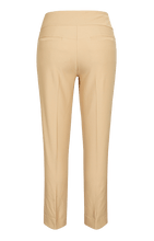 Cargar imagen en el visor de la galería, Pantalón Mulligan Tobillero - Beige - Tailgolf
