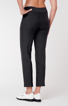 Load image in gallery viewer,Pantalón Mulligan Tobillero - Negro - Tailgolf