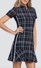 Load image in gallery viewer,Vestido Emma - Cuadros con Volantes - Tailgolf