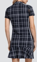 Load image in gallery viewer,Vestido Emma - Cuadros con Volantes - Tailgolf