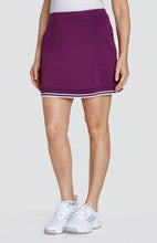 Cargar imagen en el visor de la galería, Sora Skort - Wineberry - Tailgolf
