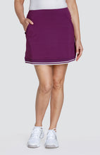 Cargar imagen en el visor de la galería, Sora Skort - Wineberry - Tailgolf
