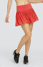 Cargar imagen en el visor de la galería, Seraphina 14.5" Skort - Cherry Rose - Tailgolf
