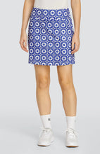 Carregue a imagem no visualizador da galeria,Iyanna 18&quot; Skort - Blithe
