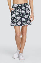 Carregue a imagem no visualizador da galeria,Isma 18&quot; Skort - Daisy Dew
