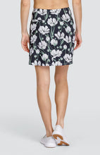 Carregue a imagem no visualizador da galeria,Isma 18&quot; Skort - Daisy Dew
