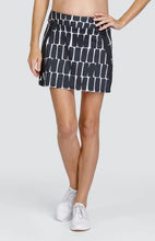 Carregue a imagem no visualizador da galeria,Mckay 17&quot; Skort
