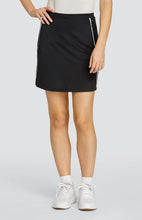 Cargar imagen en el visor de la galería, Karah 18&quot; Skort - Onyx Black
