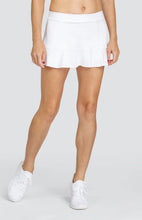 Cargar imagen en el visor de la galería, Jennifer 12.5&quot; Skort - White - Tailgolf
