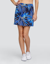 Carregue a imagem no visualizador da galeria,Darby 18&quot; Skort - Frayed Frond
