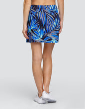 Carregue a imagem no visualizador da galeria,Darby 18&quot; Skort - Frayed Frond
