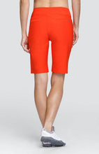 Cargar imagen en el visor de la galería, Pantalón Olivia Corto - Tomate Cherry - Tailgolf
